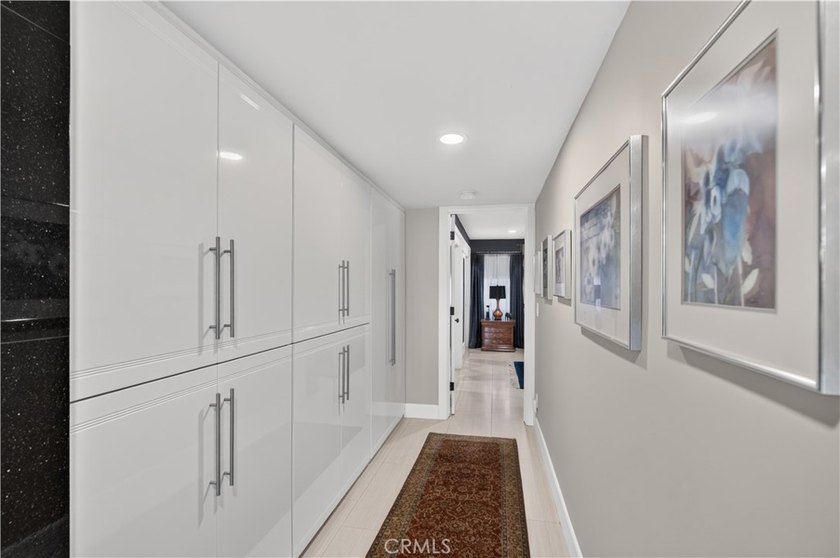 Nestled within the sought-after Virginia Vista enclave in the - photo 36