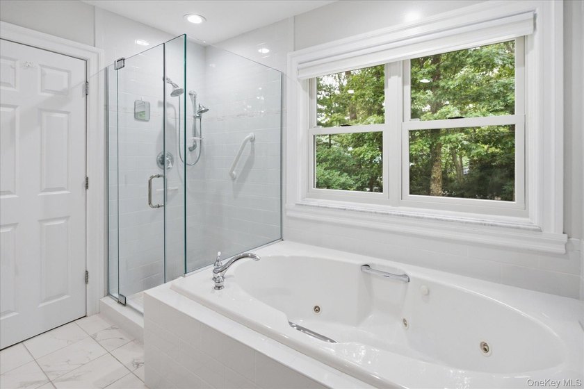 New to the market - Move-in condition - exceptional opportunity! - photo 8
