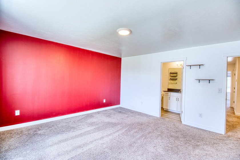 Seller is offering a $10,000 concession at closing! NO DOWN - photo 15