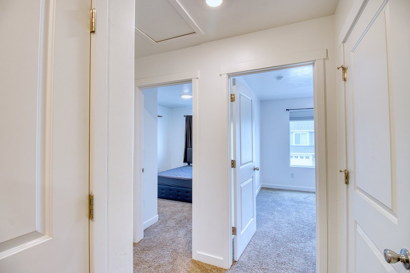 Seller is offering a $10,000 concession at closing! NO DOWN - photo 21