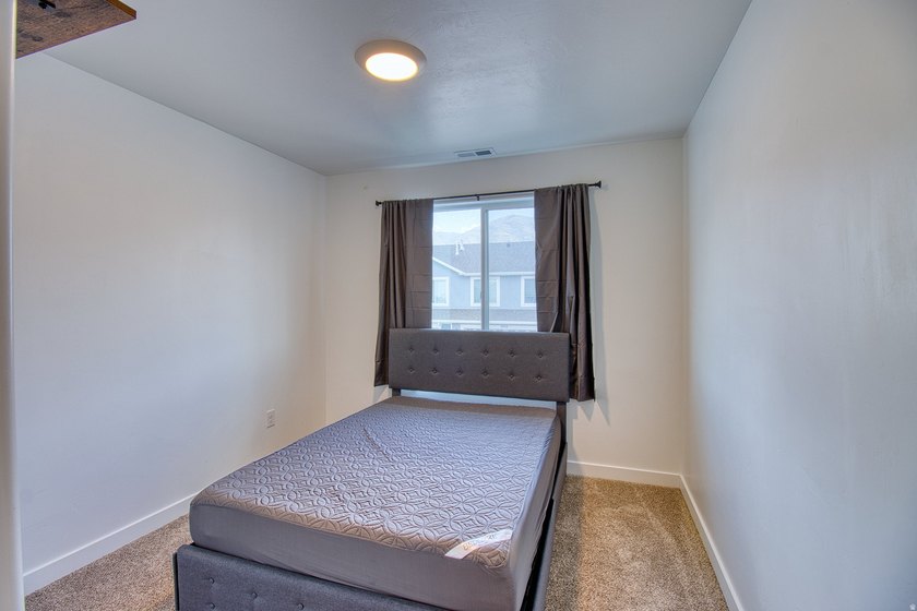 Seller is offering a $10,000 concession at closing! NO DOWN - photo 24
