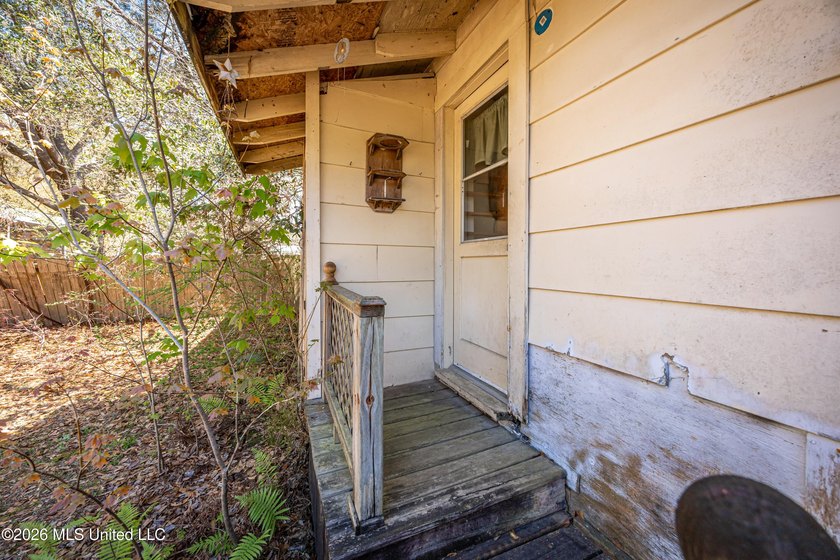 Opportunity knocks with this property sitting on a spacious - photo 38