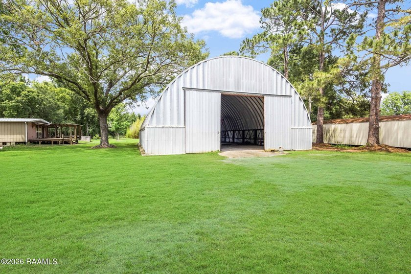 Tucked away on approximately 4.6 beautiful wooded acres, 353B - photo 22