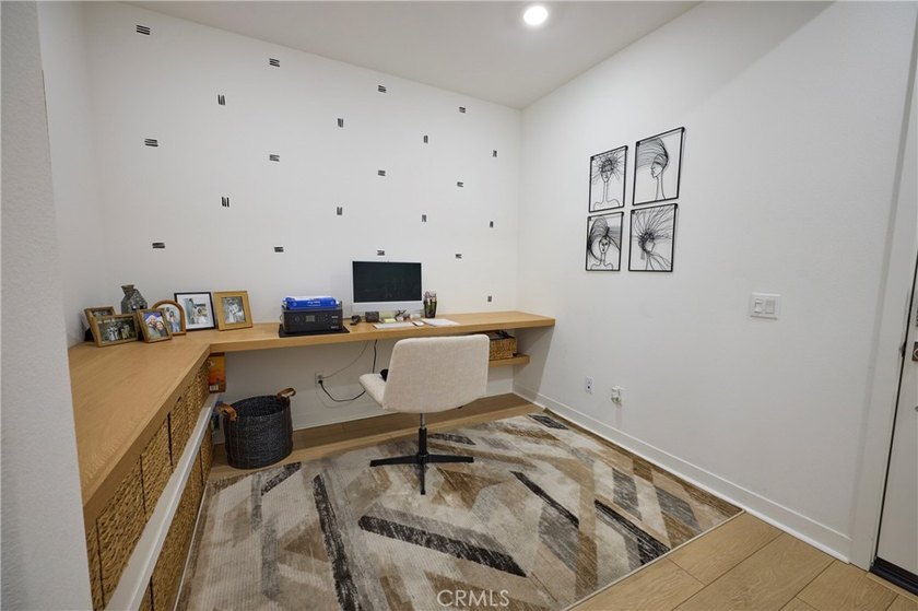 3 years new . 2 bed + den . 2 bath . 1,252 sq ft . Rancho - photo 3