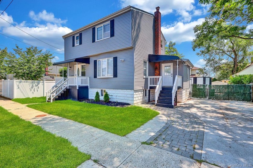 Location, Location, Location! This updated 4 bedroom, 3 bath - photo 4