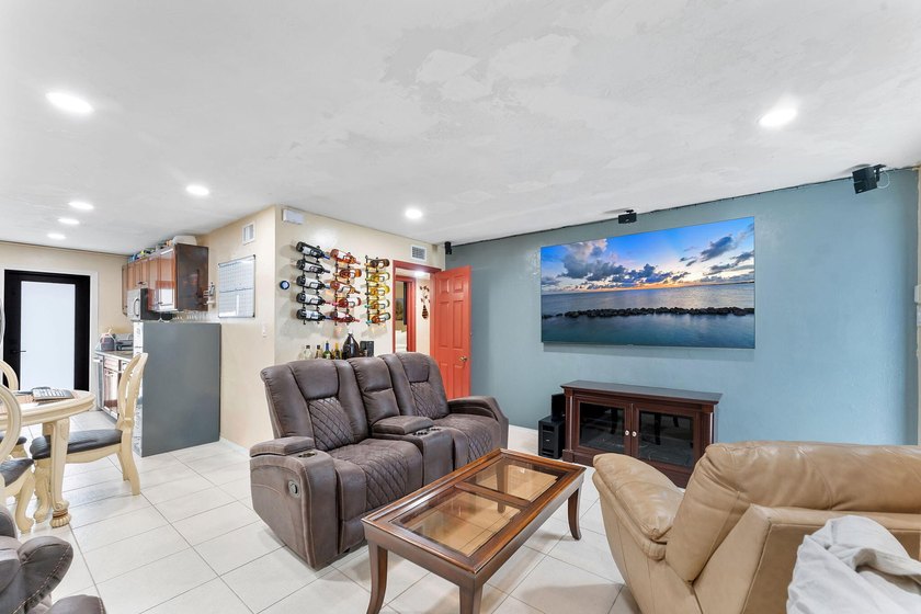 This income-producing duplex presents a fantastic opportunity - photo 10