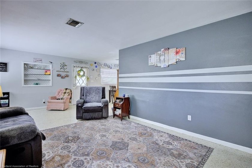 Welcome home to this adorable 2 bedroom, 2 bath home nestled on - photo 8