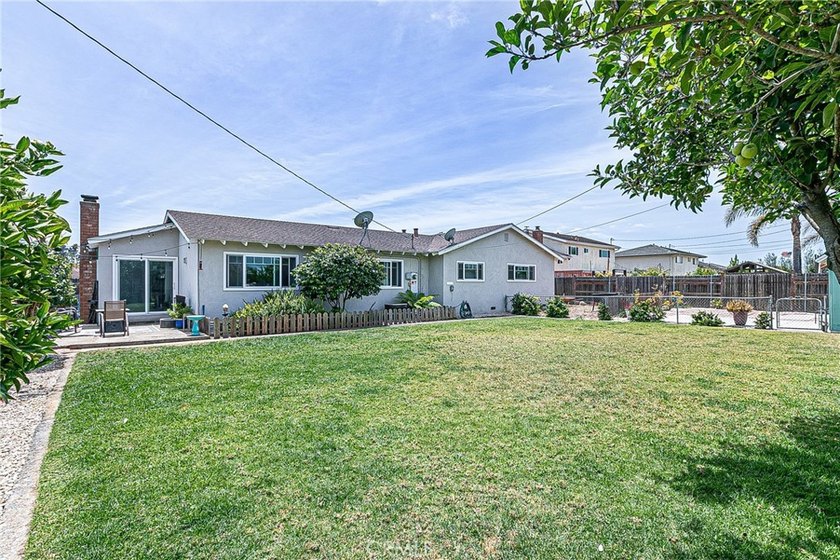 Welcome to your new Orcutt home! This beautifully updated - photo 4