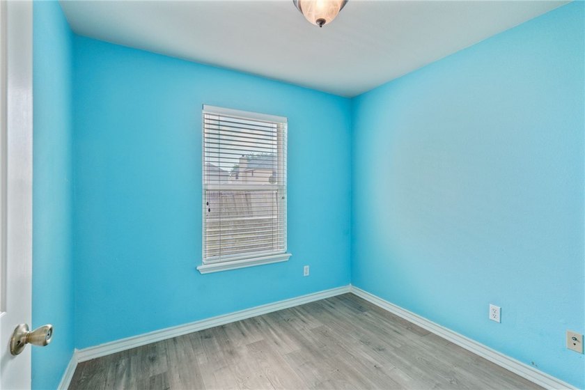 Welcome to this inviting three bedroom, two bathroom home with a - photo 12