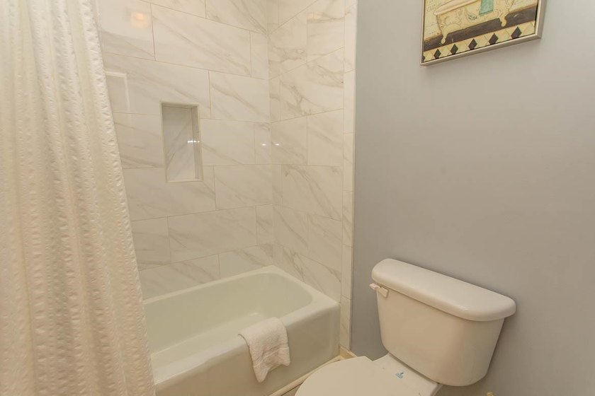 This stunning two-bedroom, two-bath, second floor villa offers - photo 18