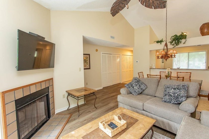 This stunning two-bedroom, two-bath, second floor villa offers - photo 26