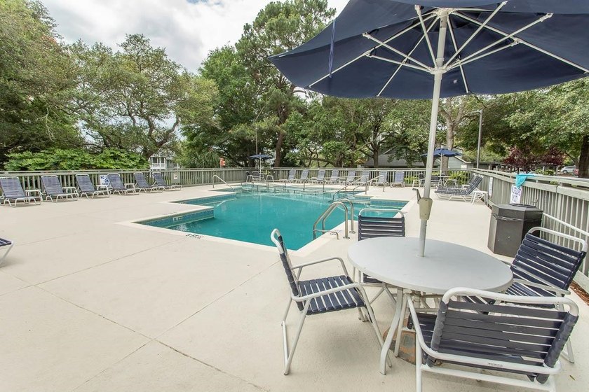 This stunning two-bedroom, two-bath, second floor villa offers - photo 42