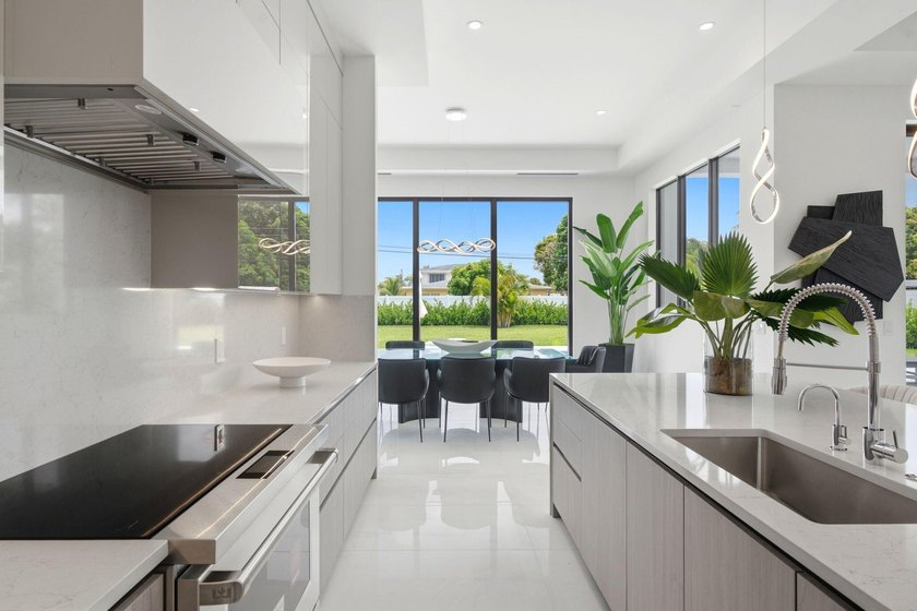 Imagine living just blocks from the action of Mizner Park and - photo 17