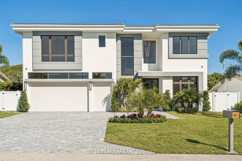Imagine living just blocks from the action of Mizner Park and - photo 41