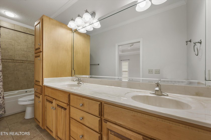 Nestled within the highly sought-after Kahite community, this - photo 18