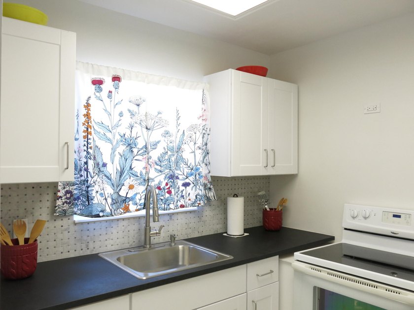 Owner financing available! Move-in ready! Sparkling clean - photo 10