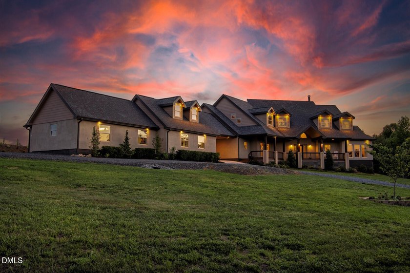 One-of-a-kind luxury custom estate privately set on 13 acres - photo 11