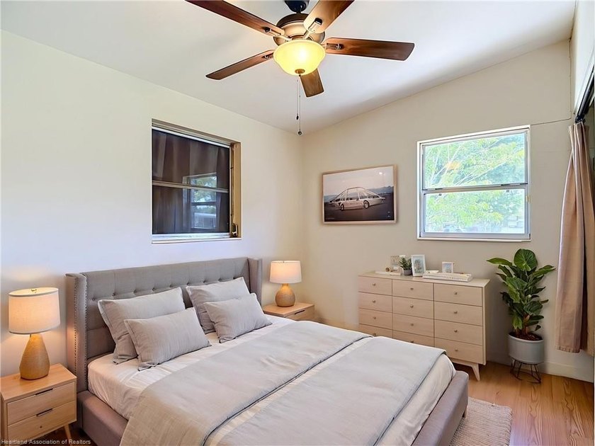 SEE IT TO BELIEVE IT! This charming classic bungalow is move-in - photo 9