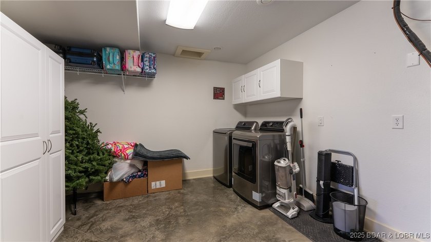 WOW! This lake access home delivers incredible value. Brand new - photo 41
