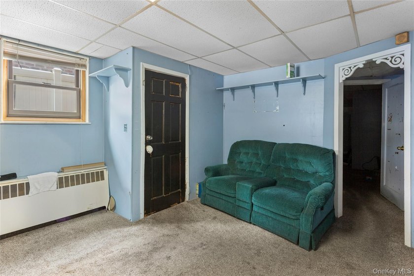 Charming Detached Home with Expansion Potential in Country Club - photo 25