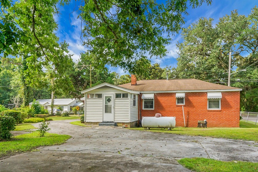 Here's your chance to own a beautiful brick home on a spacious - photo 14