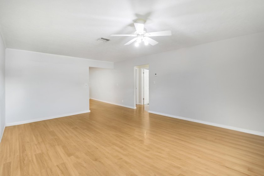Welcome to 3814 Van Cott Place in Palm Beach Gardens - a - photo 5
