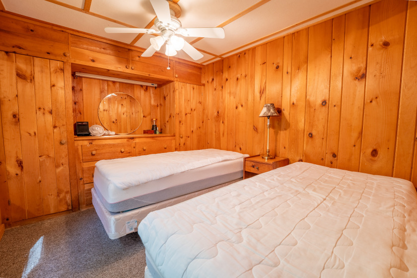 Main House with 6 Cabins &amp; 564' of Lakefront, Mostly Sandy Beach! - photo 23
