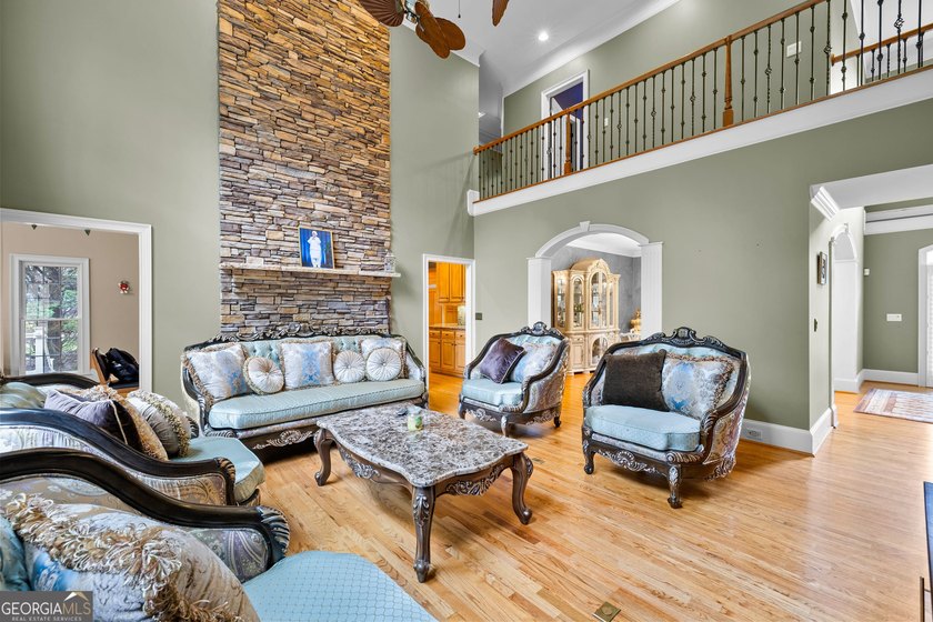 Executive home located in the sought-after Kedron Hills - photo 14