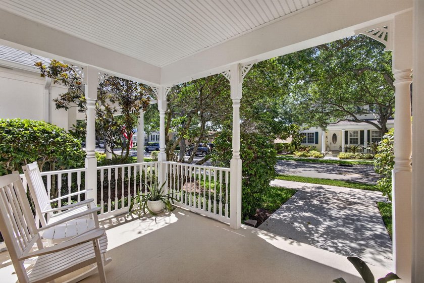 Exceptional updated 3 bed + den, 2.5 bath A-Model w/pool in New - photo 5
