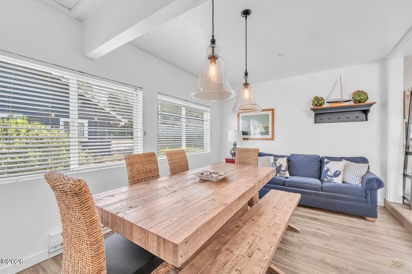Lakefront living at its best. This fully furnished 2 bedroom, 2 - photo 7