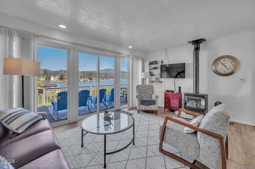 Lakefront living at its best. This fully furnished 2 bedroom, 2 - photo 9