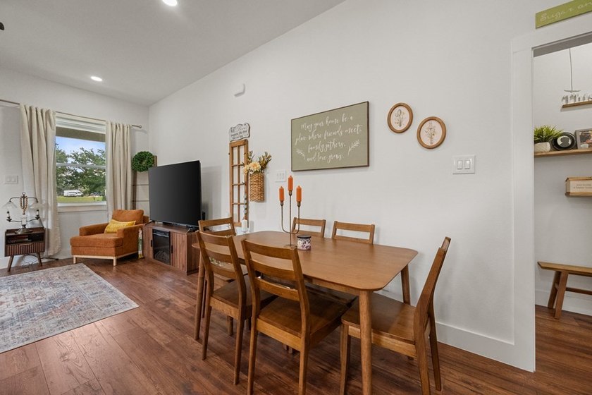 Stunning turnkey home with a fully furnished option available! - photo 12