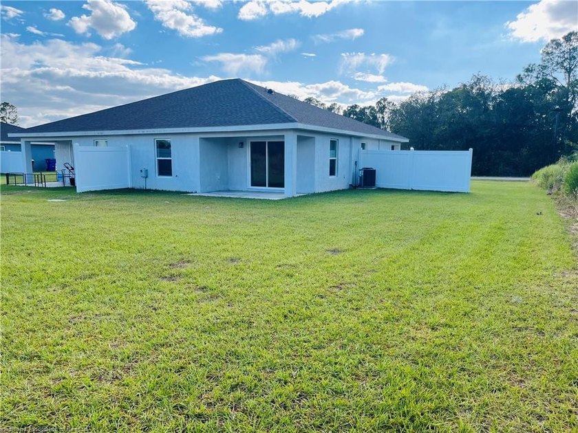 Rare opportunity to acquire a portfolio of 5 newer 2/2 rental - photo 3