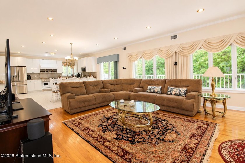 Welcome to 58 Michael Loop. Nestled in the prestigious Emerson - photo 11
