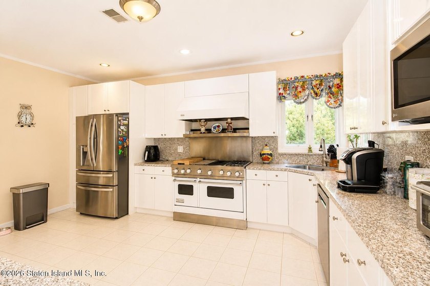 Welcome to 58 Michael Loop. Nestled in the prestigious Emerson - photo 18