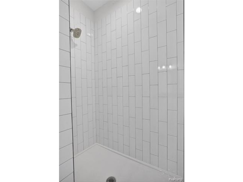 Brand new END-UNIT RANCH condo! Fully complete and ready for you - photo 12