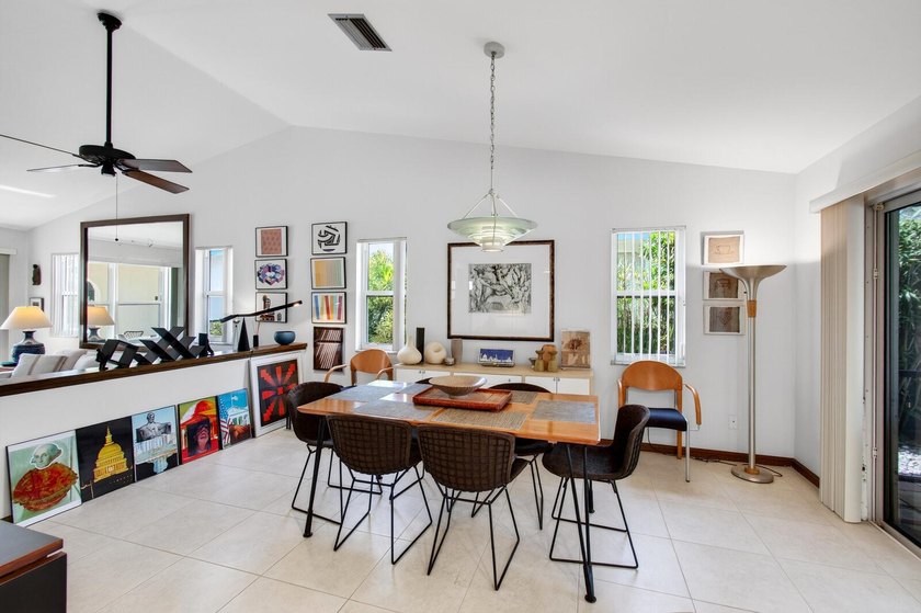3 bedroom-2 bathroom CBS home with a Saltwater Pool and a Rare 2 - photo 18