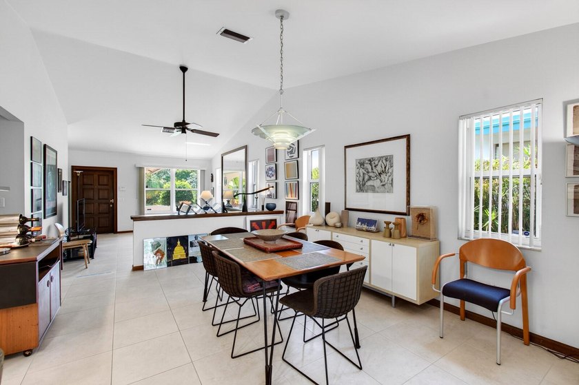 3 bedroom-2 bathroom CBS home with a Saltwater Pool and a Rare 2 - photo 19