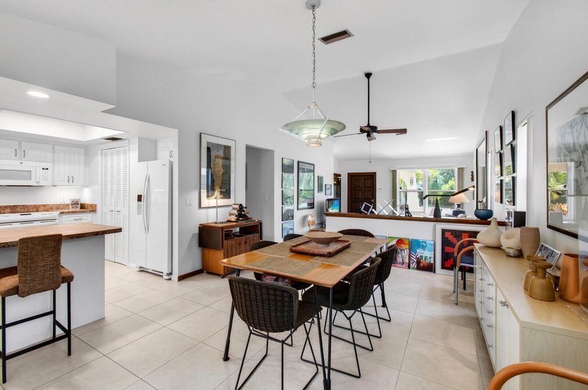 3 bedroom-2 bathroom CBS home with a Saltwater Pool and a Rare 2 - photo 20