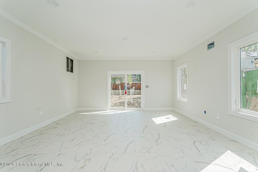 Welcome to 219 Barnard Avenue - a stunning newly constructed - photo 22
