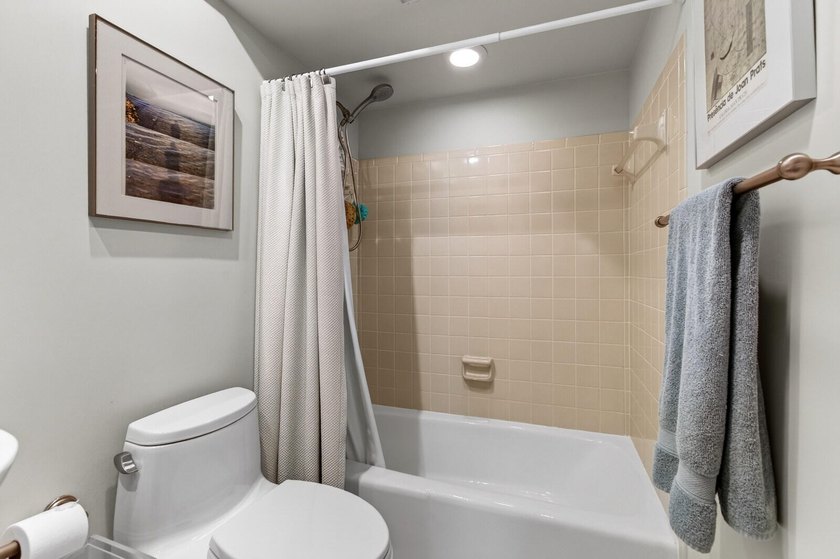 3 bedroom-2 bathroom CBS home with a Saltwater Pool and a Rare 2 - photo 30