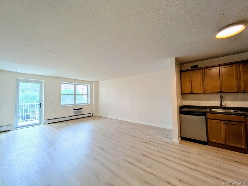 Discover your own slice of the Rockaways with this beautifully - photo 3