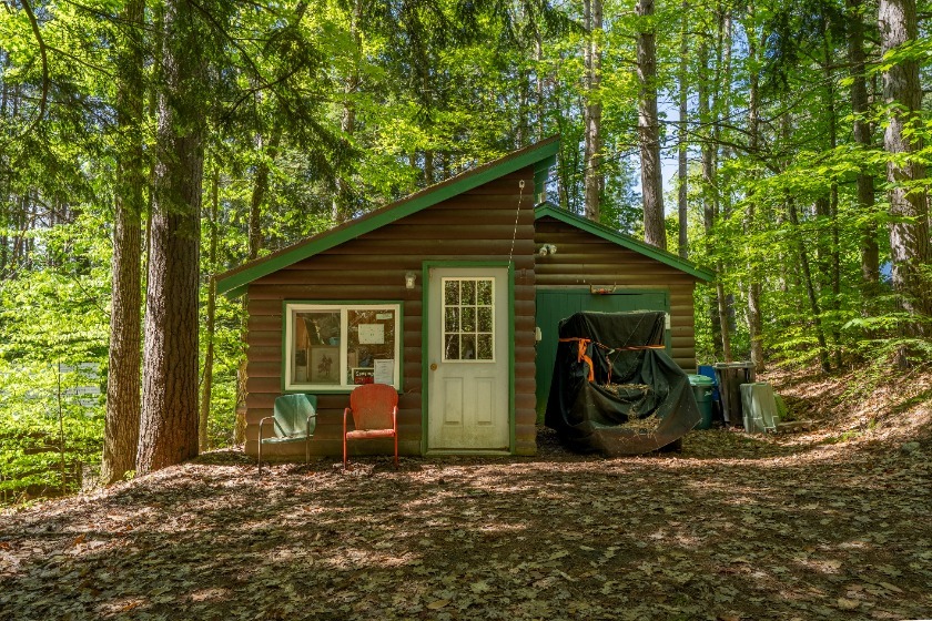 Main House with 6 Cabins &amp; 564' of Lakefront, Mostly Sandy Beach! - photo 17