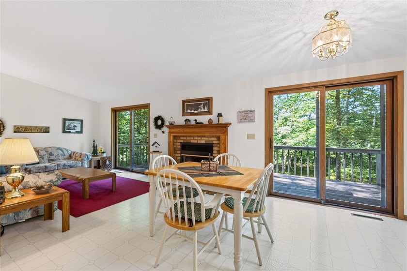 Up North retreat alert! Discover this charming, well-maintained - photo 15