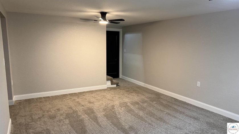 Fully Renovated, Like-New 3 Bedroom, 3 Bath Home with Modern - photo 27
