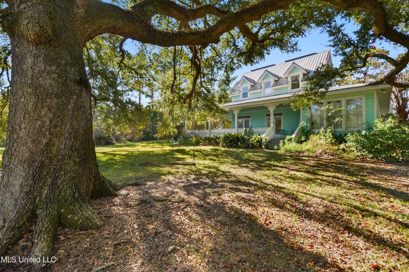 Southern Grace with Bonus Waterfront Lot just minutes from - photo 3