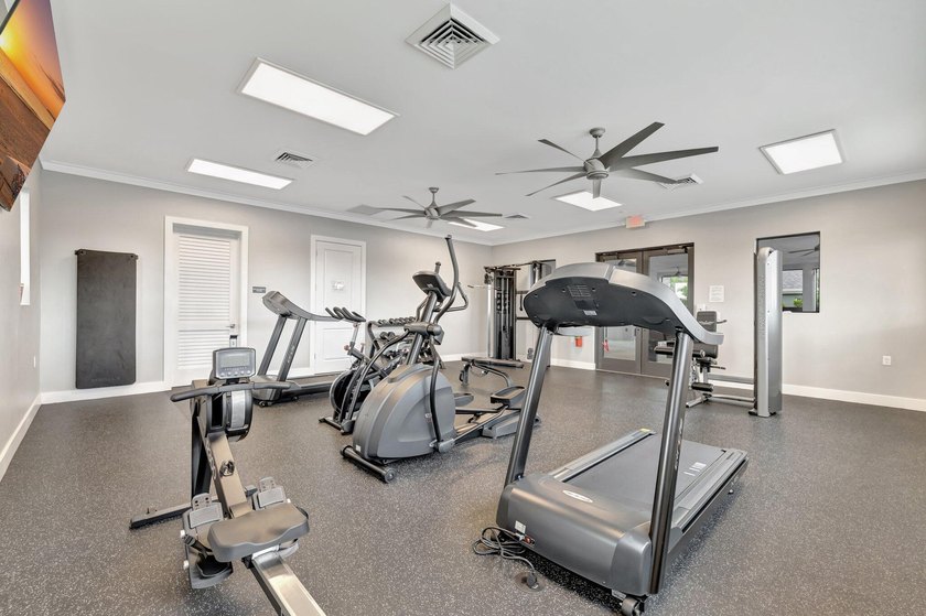 Price Improved! Beautiful CBS 4BR/2.5BA home located in the - photo 47