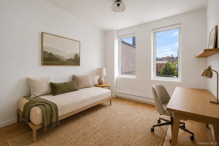 Spacious Three-Bed with Double Exposures, Private Storage &amp; - photo 8