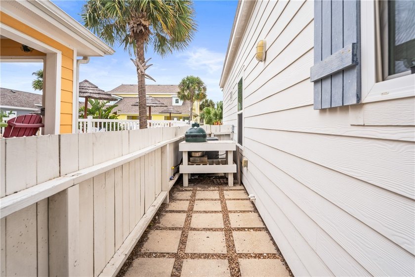 Welcome to Clamshell Cottage, a beautifully designed and fully - photo 27