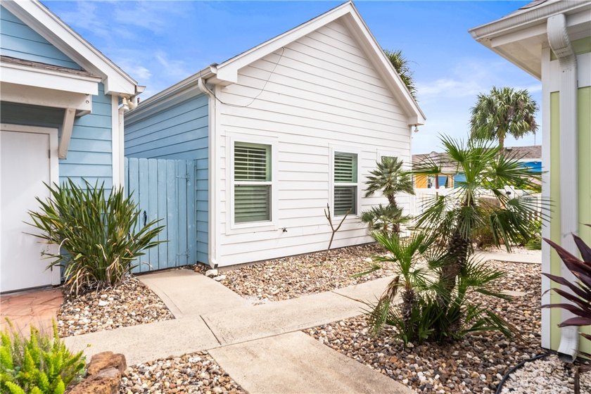 Welcome to Clamshell Cottage, a beautifully designed and fully - photo 28